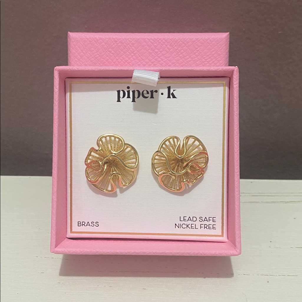 Piper K Gold Tone Flower Structured Stud Earrings